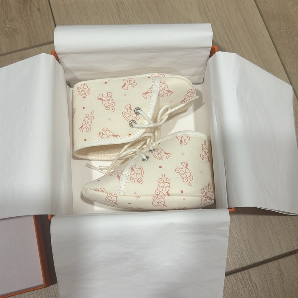 Hermès Orange Baby Shoes Pink Booties